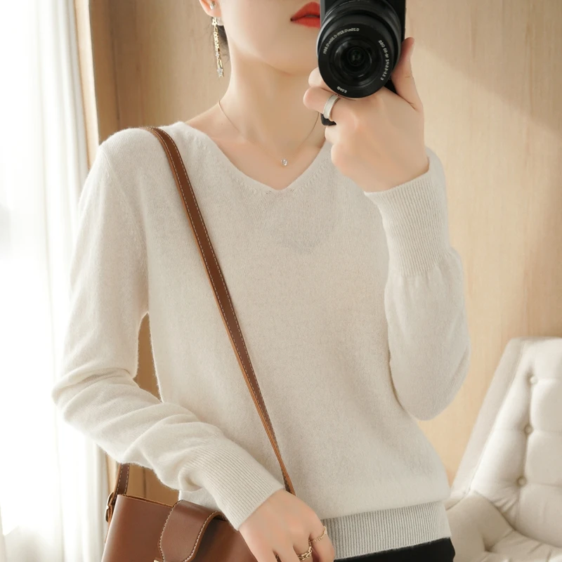 Women's V-neck cashmere sweaters