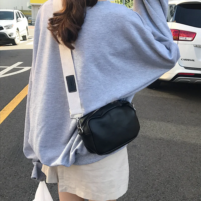 

2020 Spring And Autumn South Korea INS Simple Versatile Wide-Strap Hong Kong Style Retro CHIC Shoulder Mini Shoulder Bag WOMEN'S