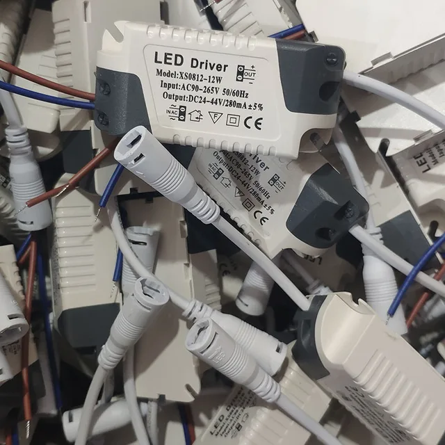 Alimentatore 10W 830mA Joycabin Trasformatore LED 12V/DC 10W - 2 Pezzi, Mini Driver Per Luci LED, Impermeabile Dimensioni Mini 42x40mm - Foto 6