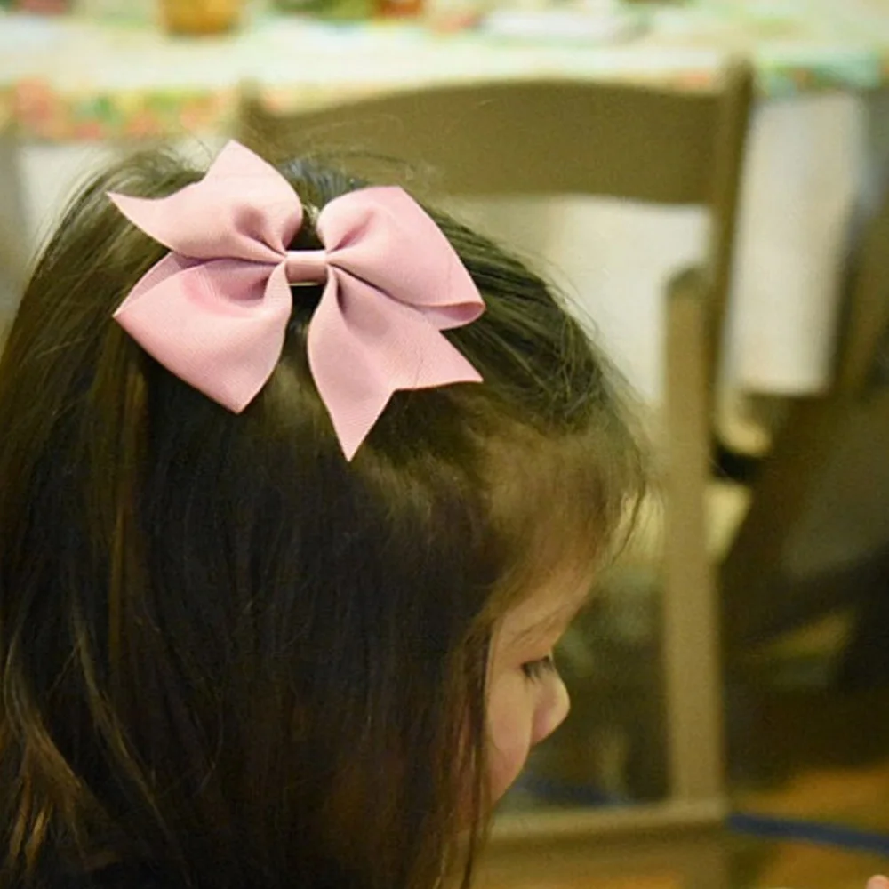 

10pcs/lot 9.5*7.5 CM Cute Solid Color Dovetail Bow Hair Clips Baby Girls Bowknot Hairpin Newborn Headdress Photo Props