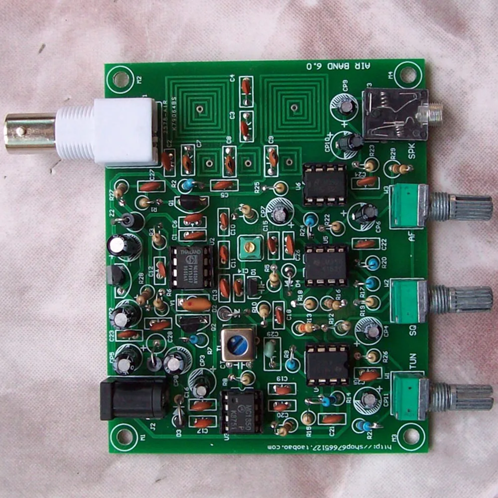 

1 Set DIY Airband Radio Receiver Kit AGC Circuit Board 3355 High-level NE602 Mixer Receive 118-136MHz AM Signal