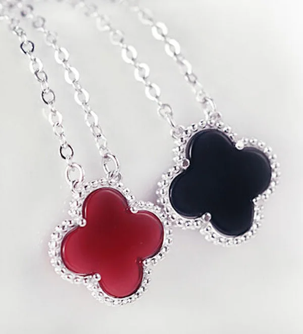 

Titanium steel jewelry explosion models four-leaf clover personality fashion twist necklace ladies Korean chain 2019 new hot