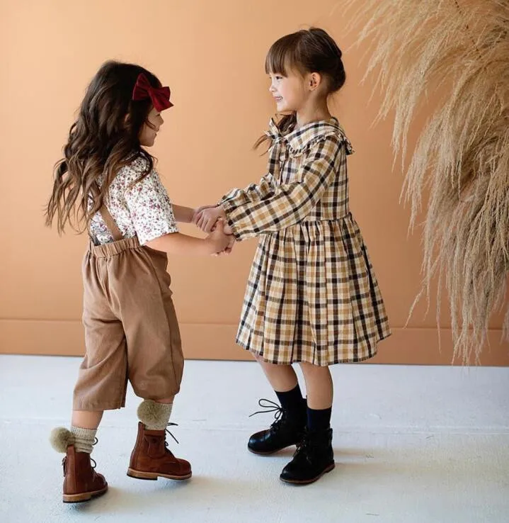 Весенне-Летнее Детское платье в британском стиле; повседневные льняные штаны с поясом; зимняя одежда для маленьких девочек