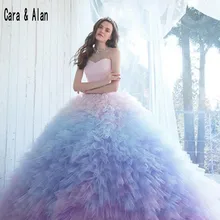 Эффектом деграде(переход от темного к бальное платье без бретелек Quinceanera вырез платья для выпускного бала Часовня длинная Пышное нарядное платье из тюля для сладкий 16 платье