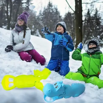

1pc Cute Snowball Maker Clip Plastic Creative Snowball Fight Toy Color Random Winter Outdoor Snow Game Outdoor Activity Props