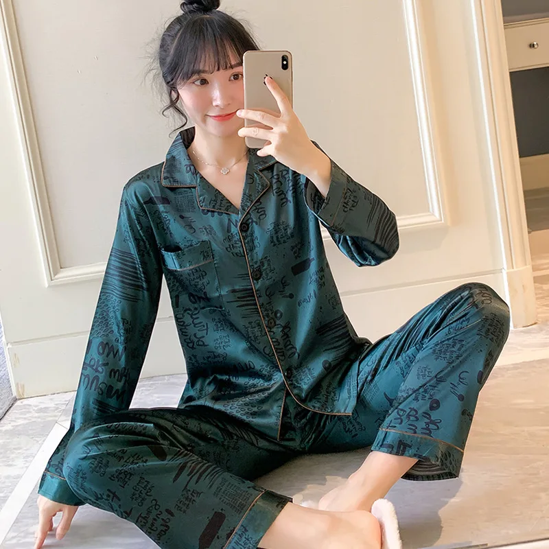 

[Temperature Attitude Warm] Korean-style Spring Women's Model Silk Fold-down Collar Printed Long Sleeve Trousers Home Wear Two-P