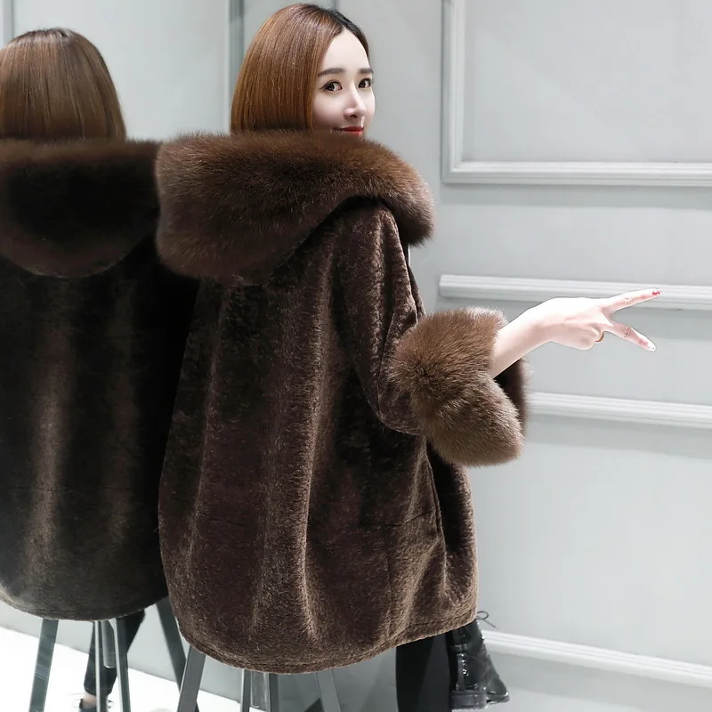 

Winter Natural Wool Jacket Women Sheep Shearing Fur Coats Female Parka Real Fox Fur Hooded Warm Spring Clothes LWL1383