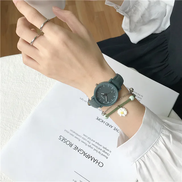 Vintage Leather Simple Women Watches Ulzzang Brand Fashion Quartz Watch Qualities Ladies Wristwatches Retro Casual Female Clock Dark green
