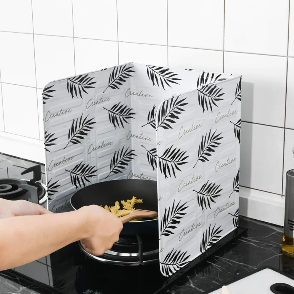 

1PC Kitchen Gadgets Oil Splatter Screens Aluminium Foil Plate Gas Stove Splash Proof Baffle Home Kitchen Cooking Tools