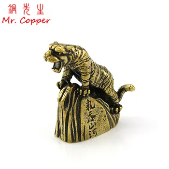 

Antique Copper Tiger King Figurines Home Decor Accessories Vintage Brass Animal Mountain Ornaments Desk Decorations Paperweight
