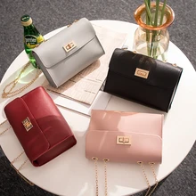 Новая женская сумка, Британская мода, простая маленькая квадратная сумка из искусственной кожи, сумки на плечо с цепочкой, женские сумки-мессенджеры для мобильного телефона