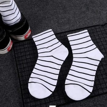 

10 Pairs / Lot Stripe Maple Leaf Cotton Breathable Ankle Socks For Women Man Harajuku New Style Socks Men Hip Hop Socks Male