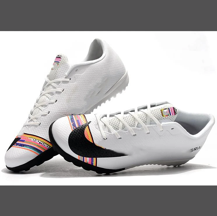 

Men Soccer Shoes High Quality Cheap Boys Soccer Shoes Breathable Long Spikes Kids Football Boots Chuteira Futebol