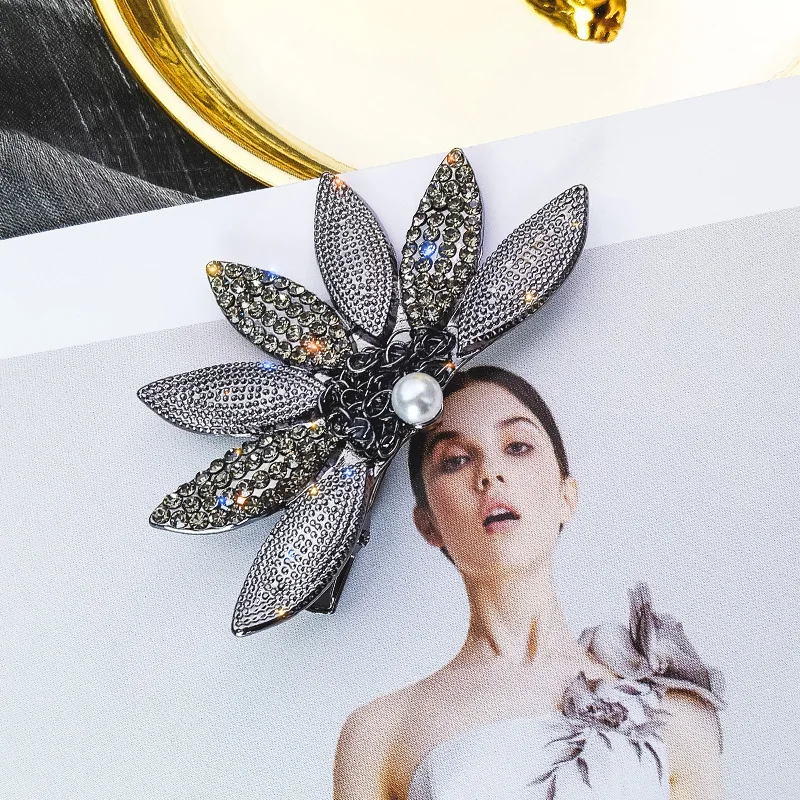 

Linmouge New Vintage Hair Clip Female Girl Korean Sweet Fashion Hair Pin Clips Hairpin Pearl Fashion Woman Accessory Jewelry HG1