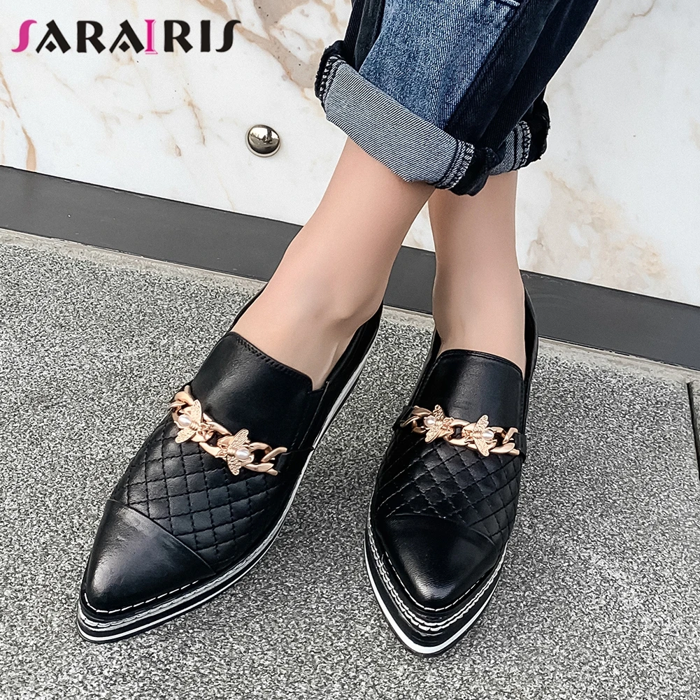 

SARAIRIS New Brand Female Metal Decoration Platform Round Toe Slip On Flats Spring Office Casual Flats Women Shoes Woman