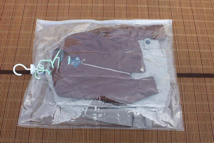 Подвесной чехол для одежды для защиты от пыли с боковым креплением, может быть доставлен вакуумным мешком для хранения одежды с подвесными Вешалками Для одежды 105*70