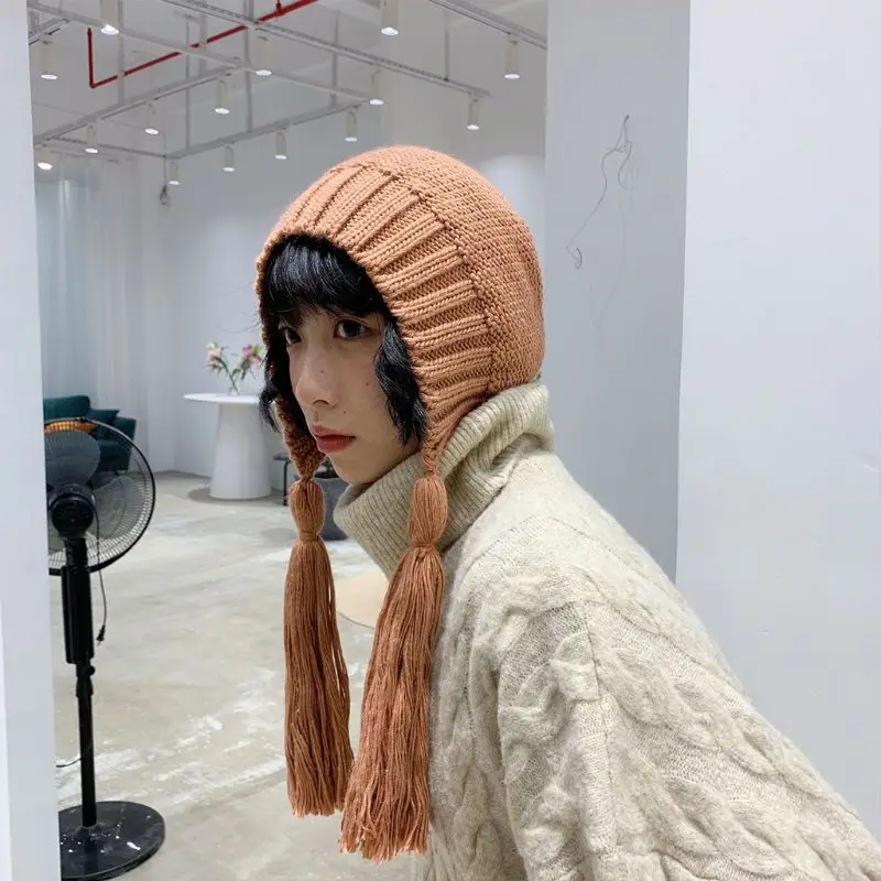 Женские ручной вязки с капюшоном шапка Плетеный Длинные Ленточки в этническом стиле Винтаж однотонные Цвет Зимние теплые наушники громоздкая сумка Beanie Кепки