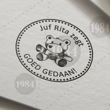 1984-медведь отличная работа Muy bien Goed gedaan! Персонализированные пользовательские штамп с именем персонализированные печать учителя испанский голландский