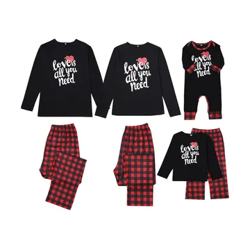 

Christmas Letter Printed Love Heart Father Mother Son Daughter Clothes Girls Boy Mom Dad Pajamas Set Baby Romper Free Ship
