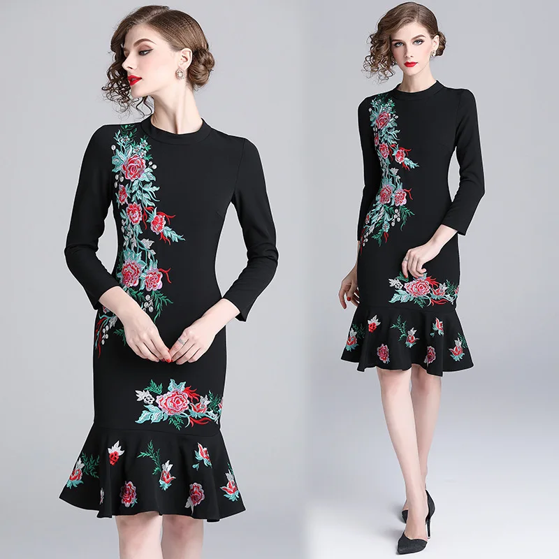 

2018 Autumn And Winter New Style Crew Neck Machine Embroidery Flounced Hem Long-sleeved Dress Hot Selling