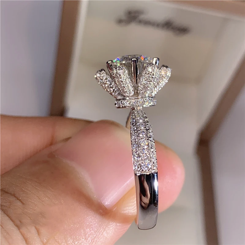 Dropship 5 Carat Moissanite Eight Hearts And Eight Shears Full Diamond Ring  to Sell Online at a Lower Price | Doba