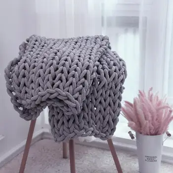

Chunky Knitted Throw Blanket Cozy Polyester Chenille Blankets for Bed Couch Sofa
