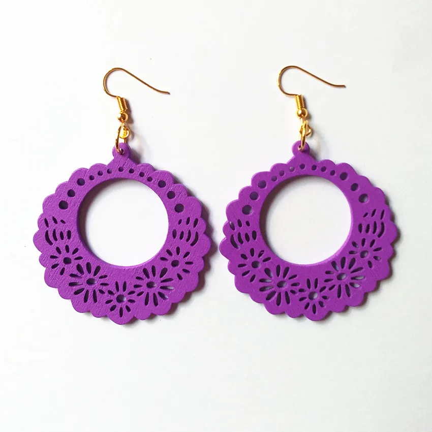 

FUYIER9Color Wreath Round Flower Drop Earrings Handmade Cute Wooden Hollow Earrings Personality Gifts Women Party Wooden Jewelry