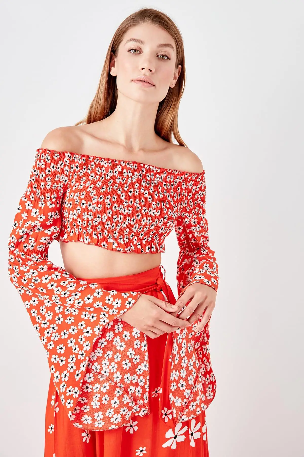 

Trendyol Orange Black Gipeli Bluz TBESS19BB0009