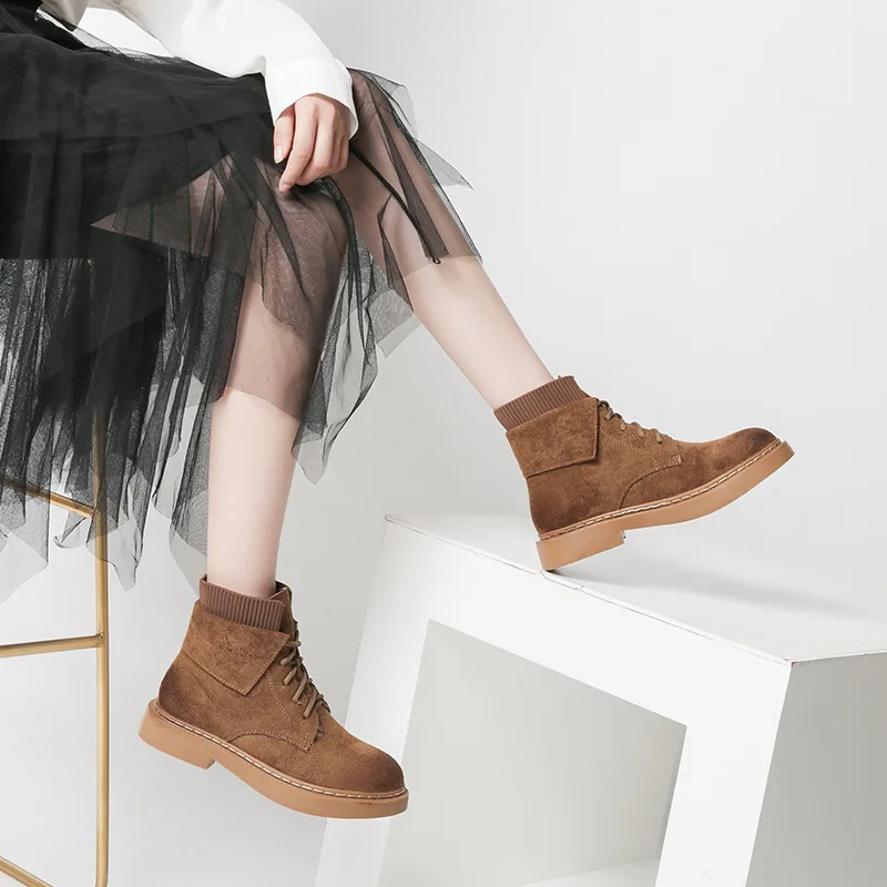 

Bootee Woman 2019 Women's Rubber Boots Shoes Lace Up Round Toe Luxury Designer Booties Ladies Low Heels booties Rain Winter