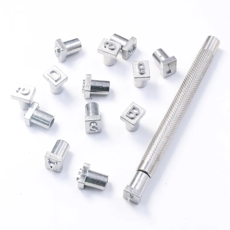 Set Timbri Per Lettere E Numeri In Acciaio - 36 Pezzi, Per Pelle, Argilla, Fai-Da-Te (6mm) - Foto 3