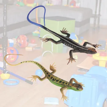 

2pcs Plastic Lizard Decor Animal Models Skink Ornament Trick Toys for Kids (Green, Blue)