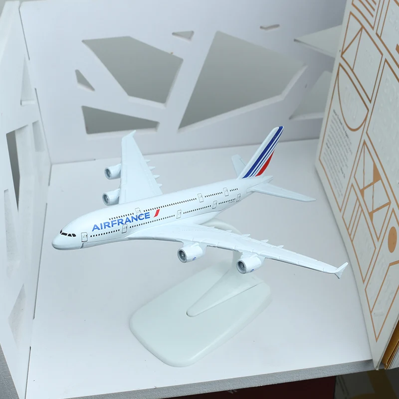 Модель самолета французский A380 16 см модель из сплава авиационная французского