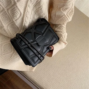 

Woemn Rivet Chain Small Crossbody Bags for Women Shoulder Messenger Bag Lady Luxury Crossbody Bags Handbags Fashion Totes