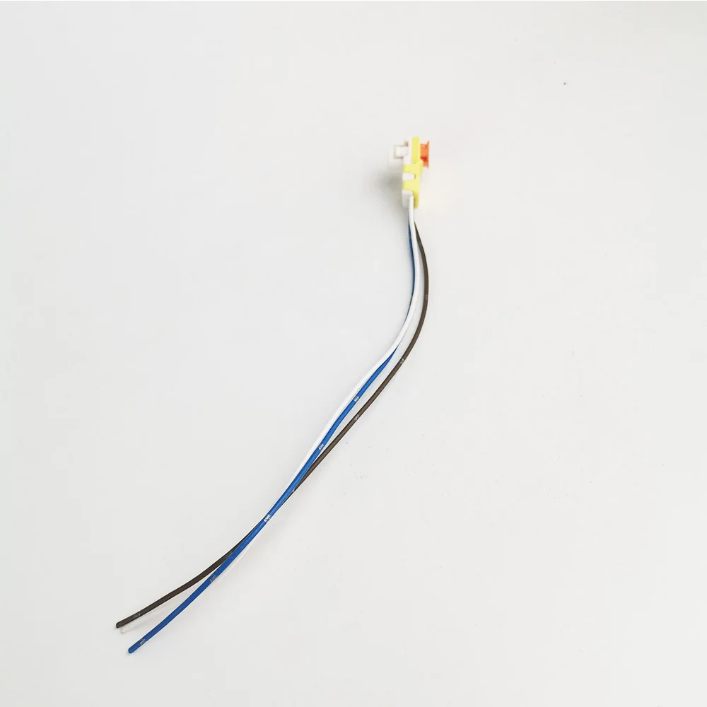 Plug 3C8972563 for VW GOLF JETTA SAGITAR SKODA OCT