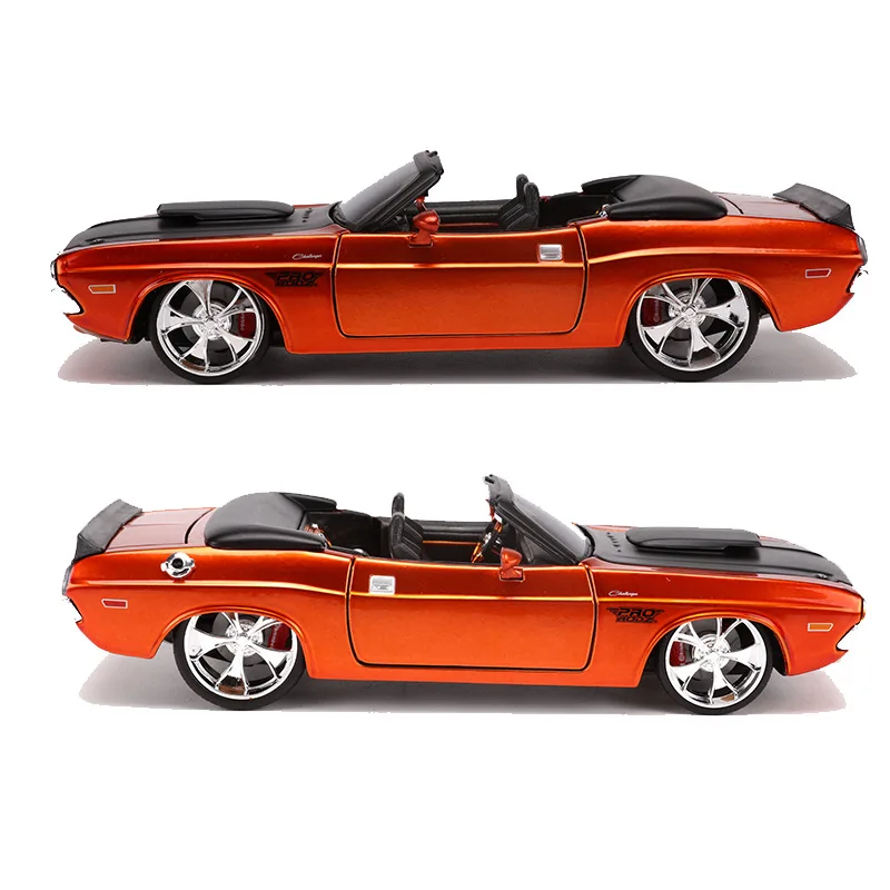 

Maisto 1970 Dodge Challenger 1: 24 Model Alloy Car Model Convertible Vintage Car Model Gift