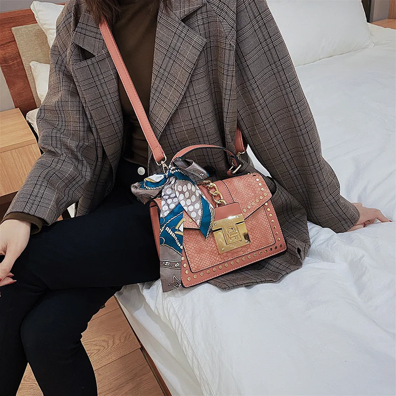 Высококачественные сумки через плечо из искусственной кожи со змеиным узором