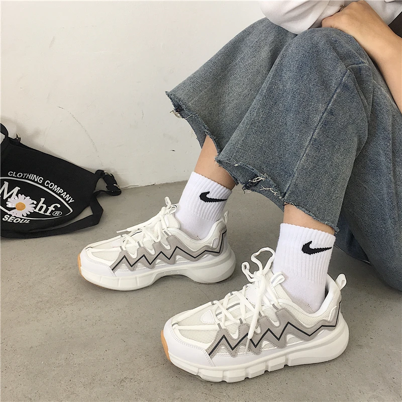 Hong Kong style women's shoes Korean sports shoes retro wild student