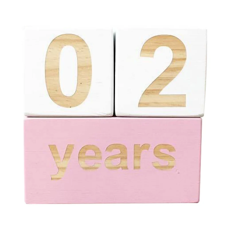 

Square Shaped Solid Wood Block Decorative Signs Wooden Cube Desktop Children's Room Decor Ornaments Photo Props