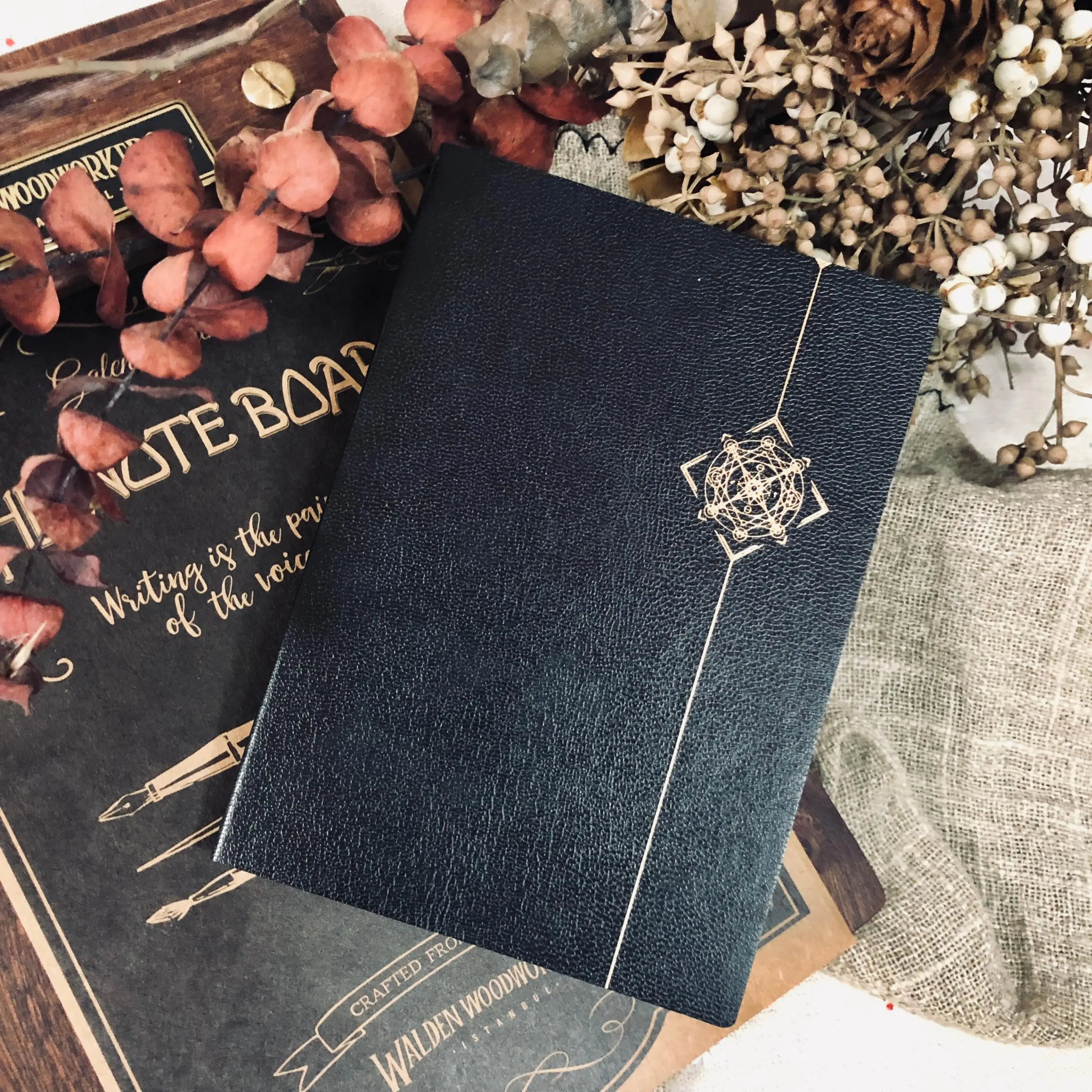 

Black Magic Grid Paper Book A5 A6 160P