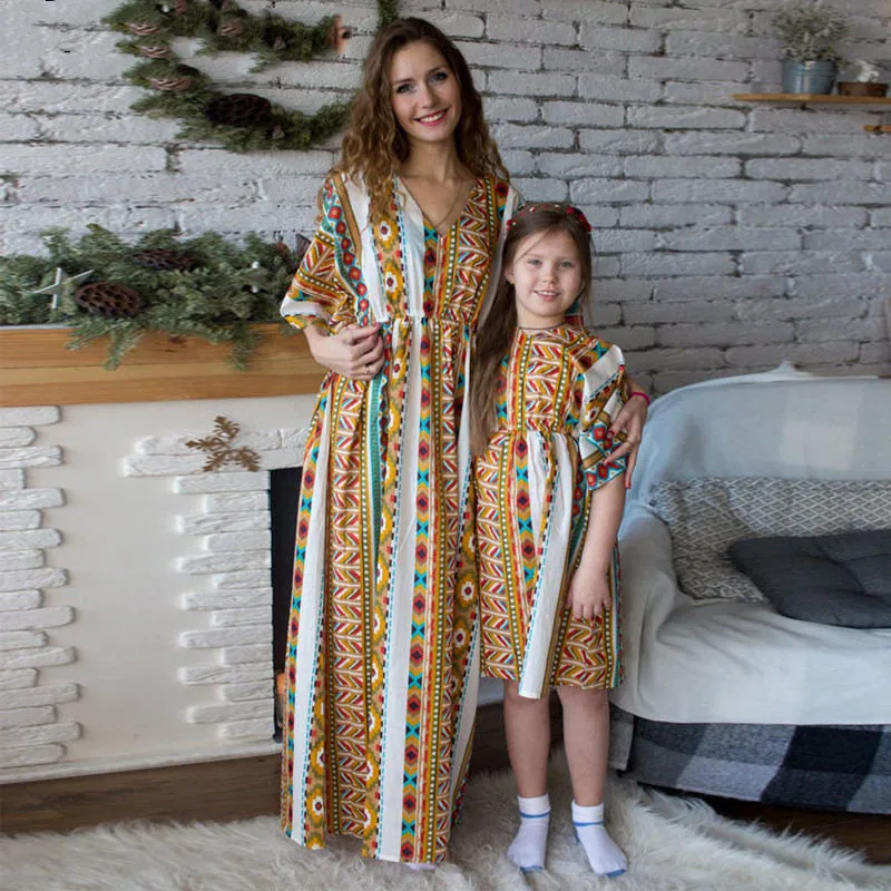 2020 Autumn Mom and Daughter Dress Family Look Half Sleeve V-neck Vintage Print Long Dress Mommy and me clothes Matching Outfits