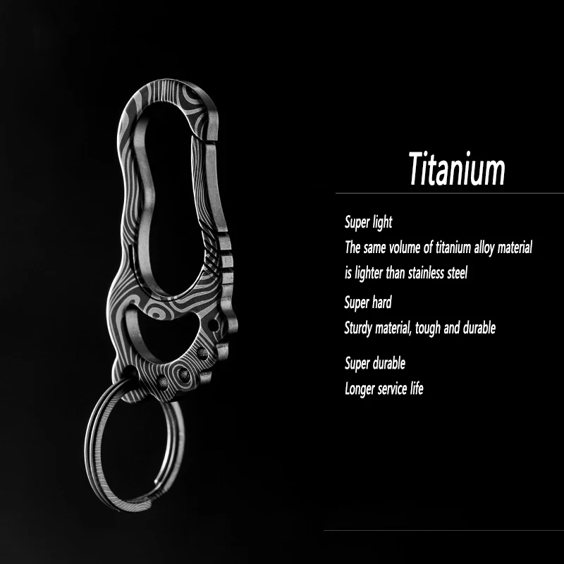 Creativity Foot shape Titanium Keychain Luxury Car Key Ring Hanging Buckle Lightness Key Holder Gift Between Lovers