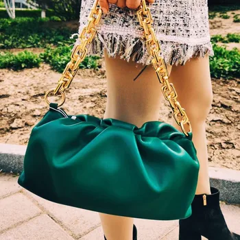 

2020 New Cowhide Gold Thick Chain Cloud Bag Shoulder Shoulder Large Capacity Female Bag Luxury Fashion Women Leather Handbags