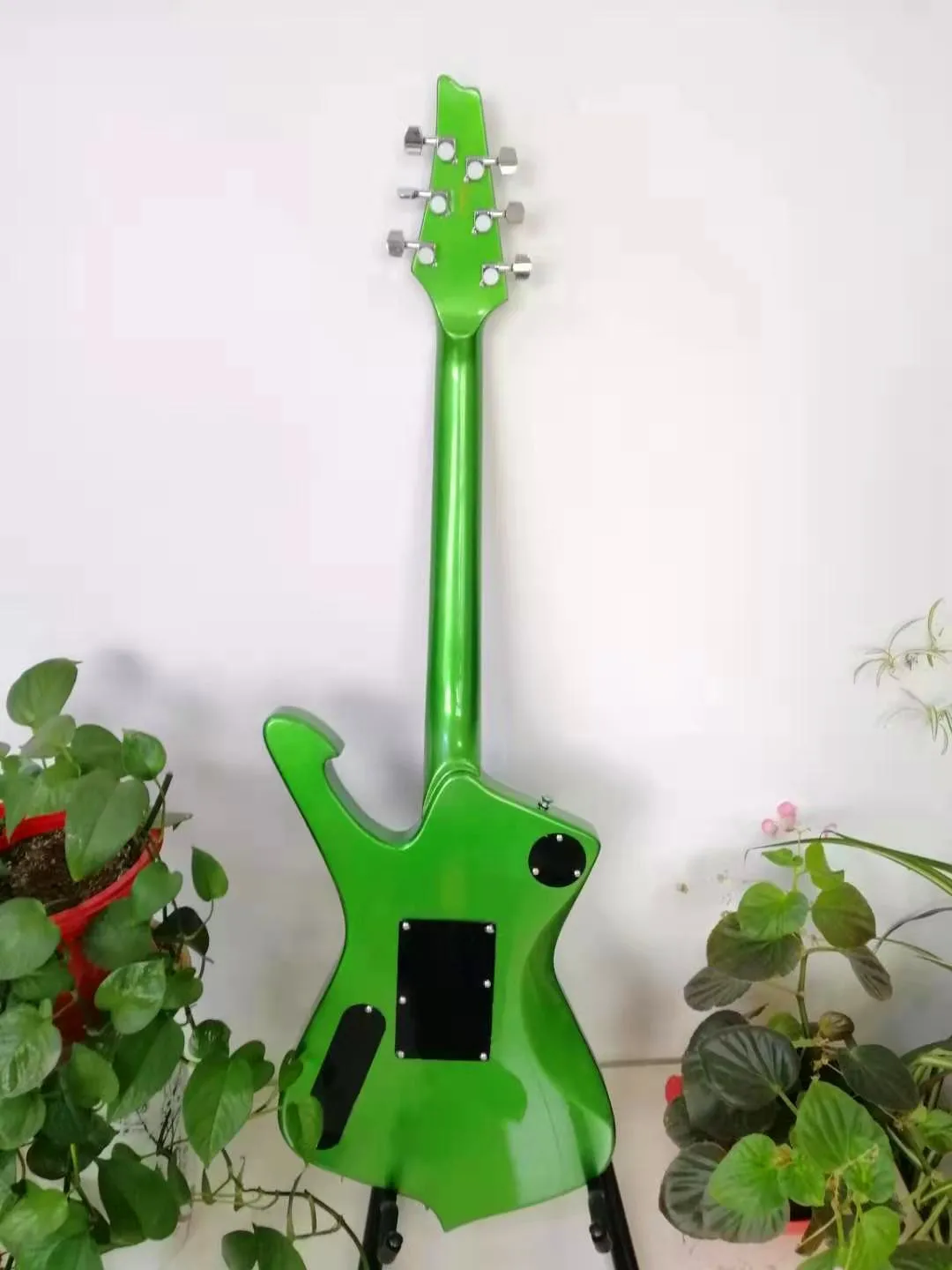 Free transportation, electric guitar ebony fingerboard, double pickup, guitar optional color, customizable