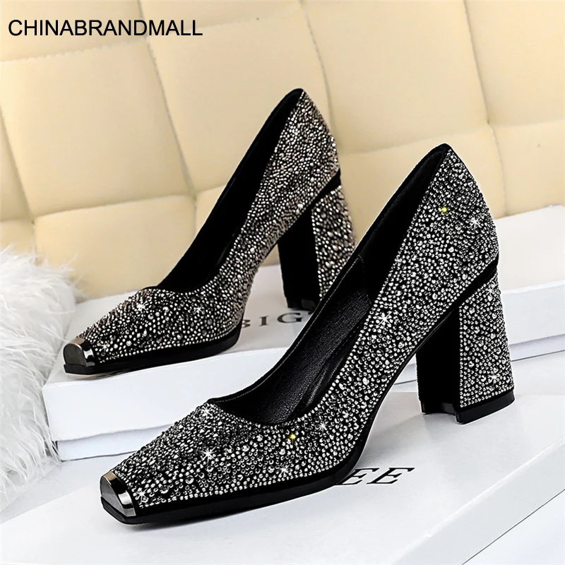 

2020 New Luxury Women Glitter Crystal Thick High Heels Pumps Designer Square Toe Black Red Gold Block Exotic Heels Zapatos Mujer