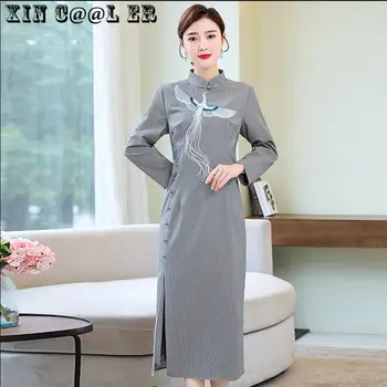 

2020 Fashion Spring Chinese Cheongsam Style Improved Version Dignified Picture Chequered Atmospheric Embroidery National Dress