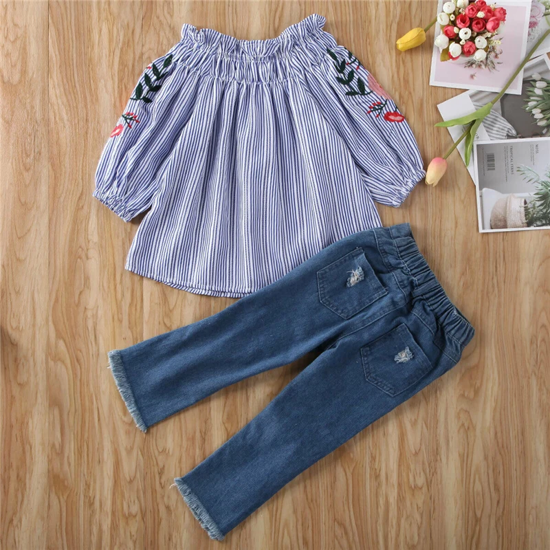 От 3 до 8 лет, Модный комплект из 2 предметов для маленьких девочек, летняя полосатая футболка с открытыми плечами и цветочным рисунком топы, джинсовые штаны, комплект одежды