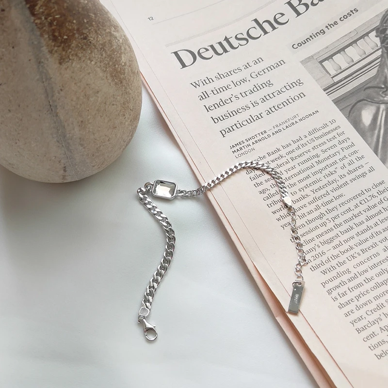 5964894721_2113301229