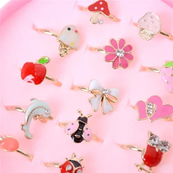

2Pcs/Set Random Style Jewelry Gift Children Sweet Cartoon Cats Bowknot Flower Moon Star Heart Dog Rabbit Crystal Rings