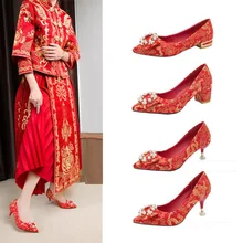 Zapatos de tacón alto para mujer, calzado de boda rojo de estilo chino para novia, zapatos de Stilettos bordados