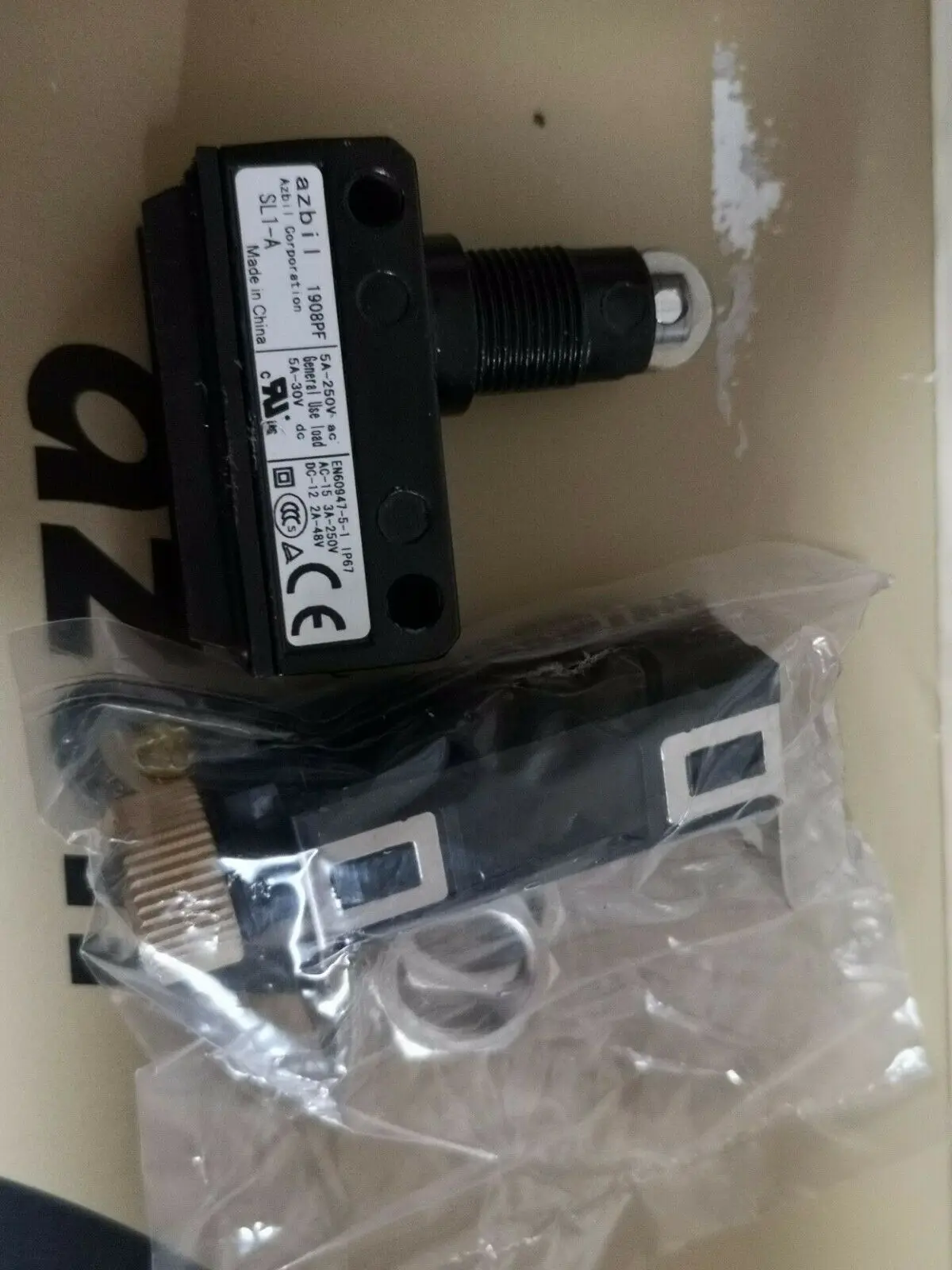 

1PC Azbil SL1-A SL1A Limit Switch -New